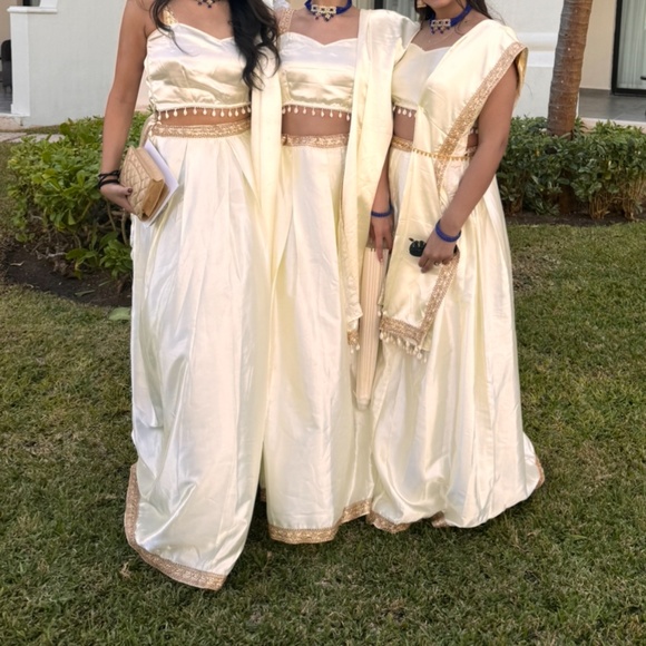 Spaghetti Top Lehenga Set Cream shell bustier Indian American Wedding - Picture 1 of 3